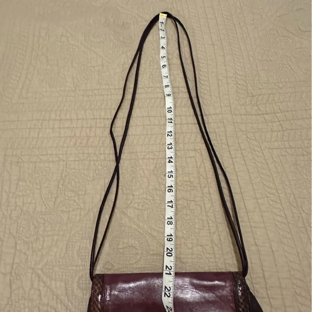 Vintage Ottorino Bossi iItalian Leather Crossbody Purse Small Handbag Purple Bag